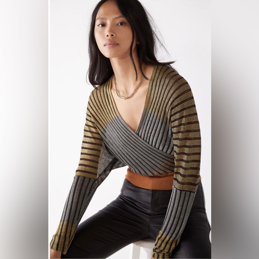 Like New Free People pluto wrap Top !!!